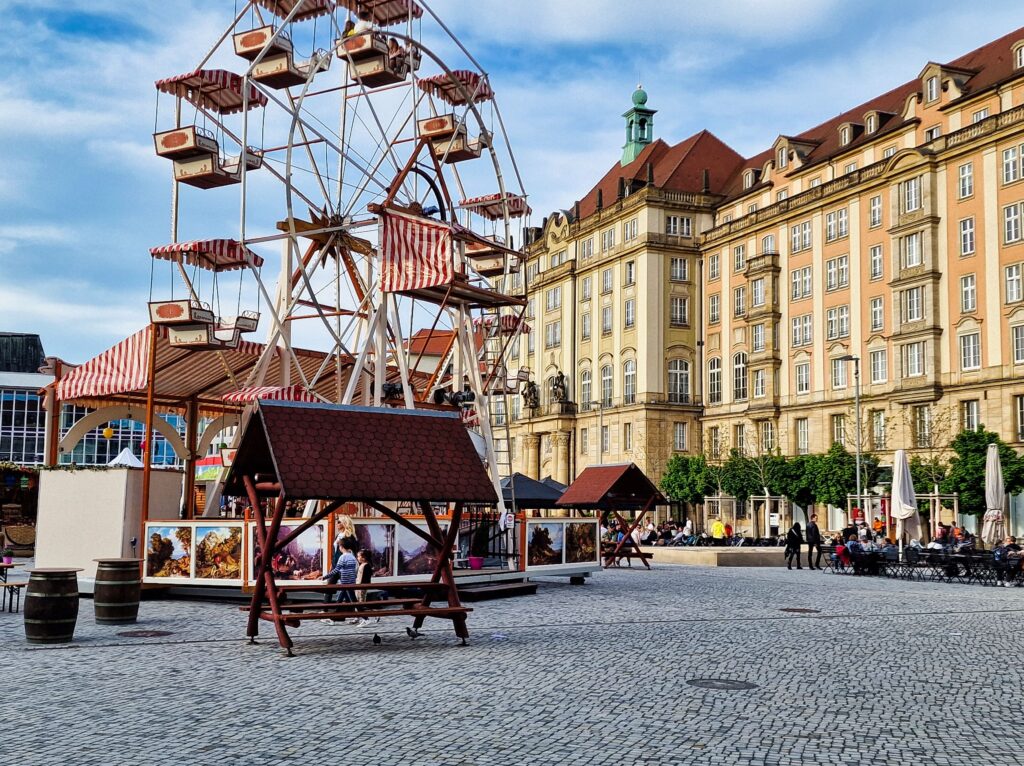 Stary Rynek w Dreźnie - miejsce wielu cyklicznych imprez i kiermaszów