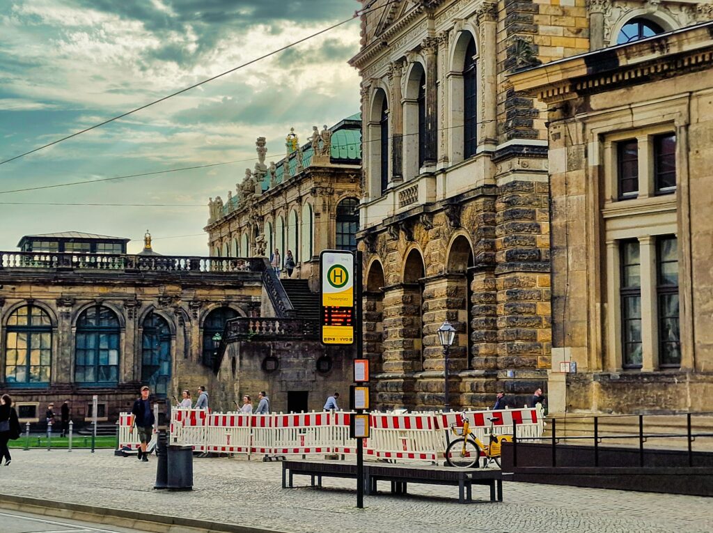 Pałac Zwinger - perła niemieckiego baroku podczas majówki w Niemczech