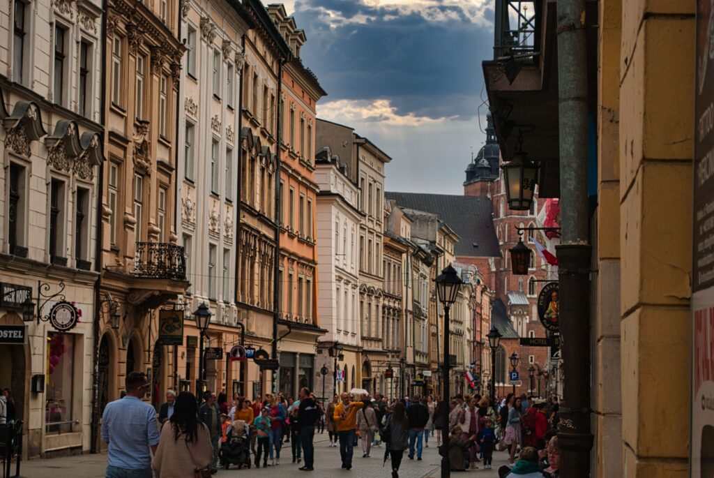 Trakt Królewski w Krakowie - ulica Floriańska, najbardziej reprezentacyjna promenada w Grodzie Kraka