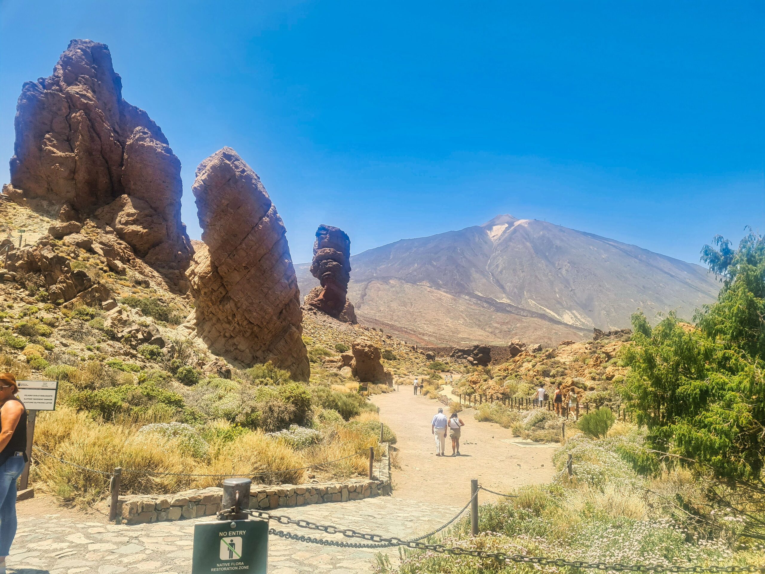 skały Roques de Garcia podczas wycieczki do Parku Narodowego El Teide na Teneryfie